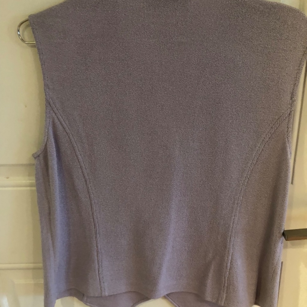 Absolutely gorgeous St. John 3 piece pants suit in light purple - Picture 8 of 12